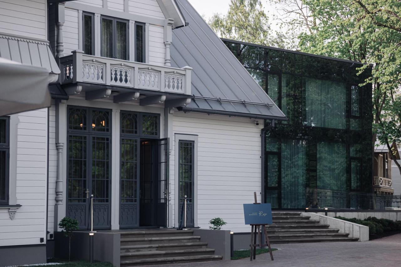 ROZE Peldu Residence Liepāja Extérieur photo
