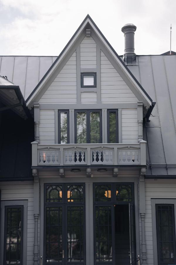 ROZE Peldu Residence Liepāja Extérieur photo