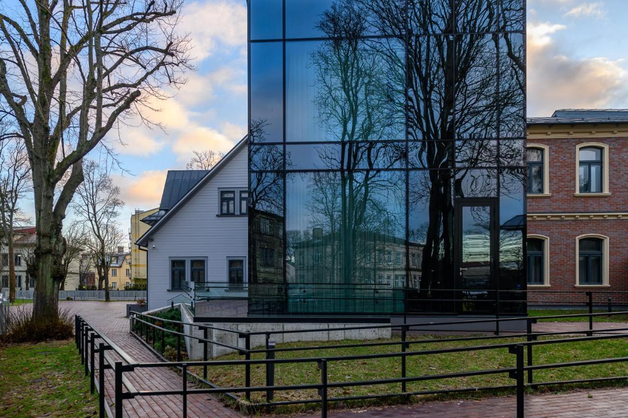 ROZE Peldu Residence Liepāja Extérieur photo