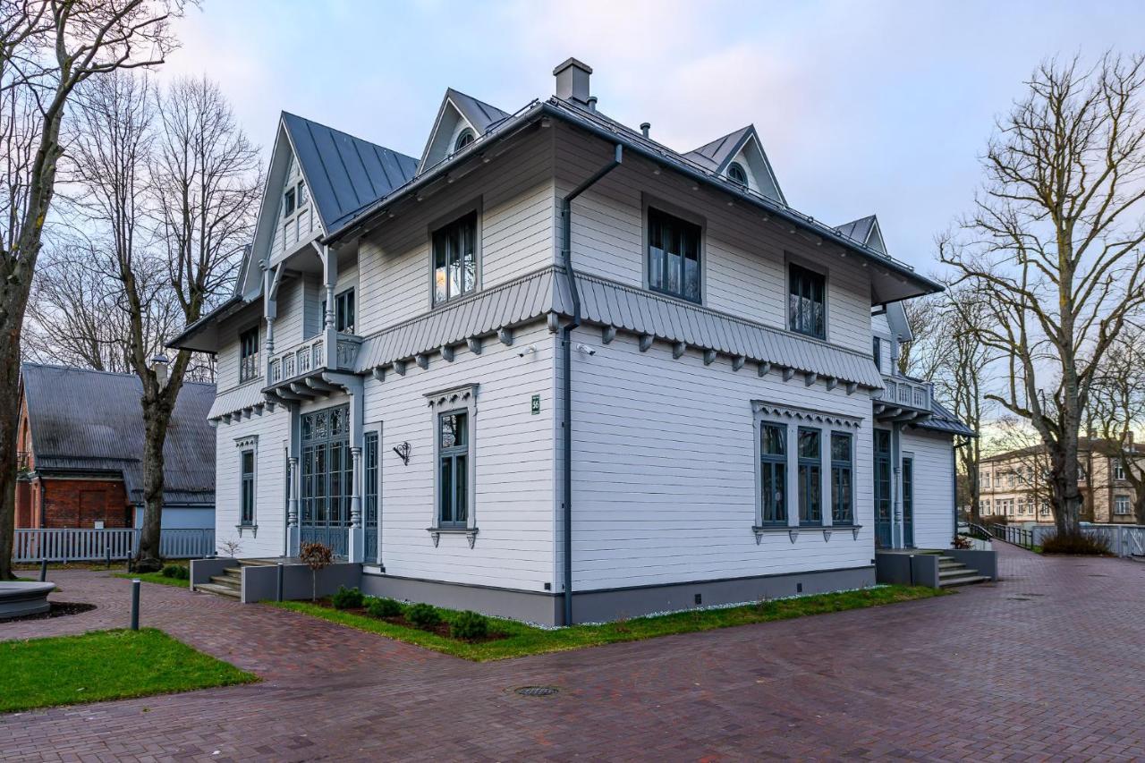 ROZE Peldu Residence Liepāja Extérieur photo