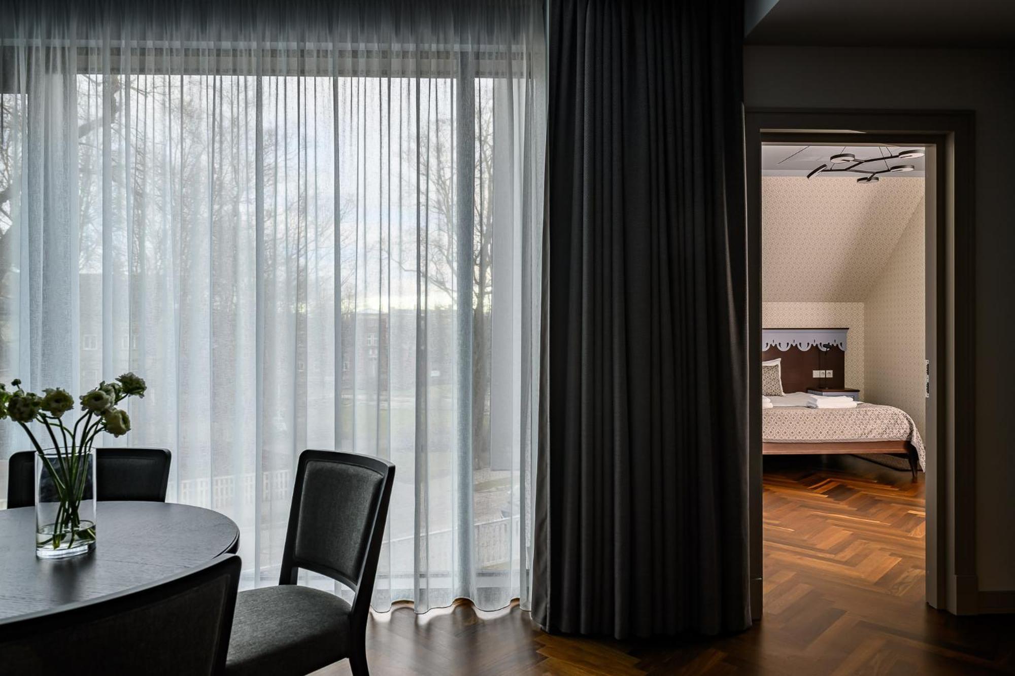 ROZE Peldu Residence Liepāja Extérieur photo