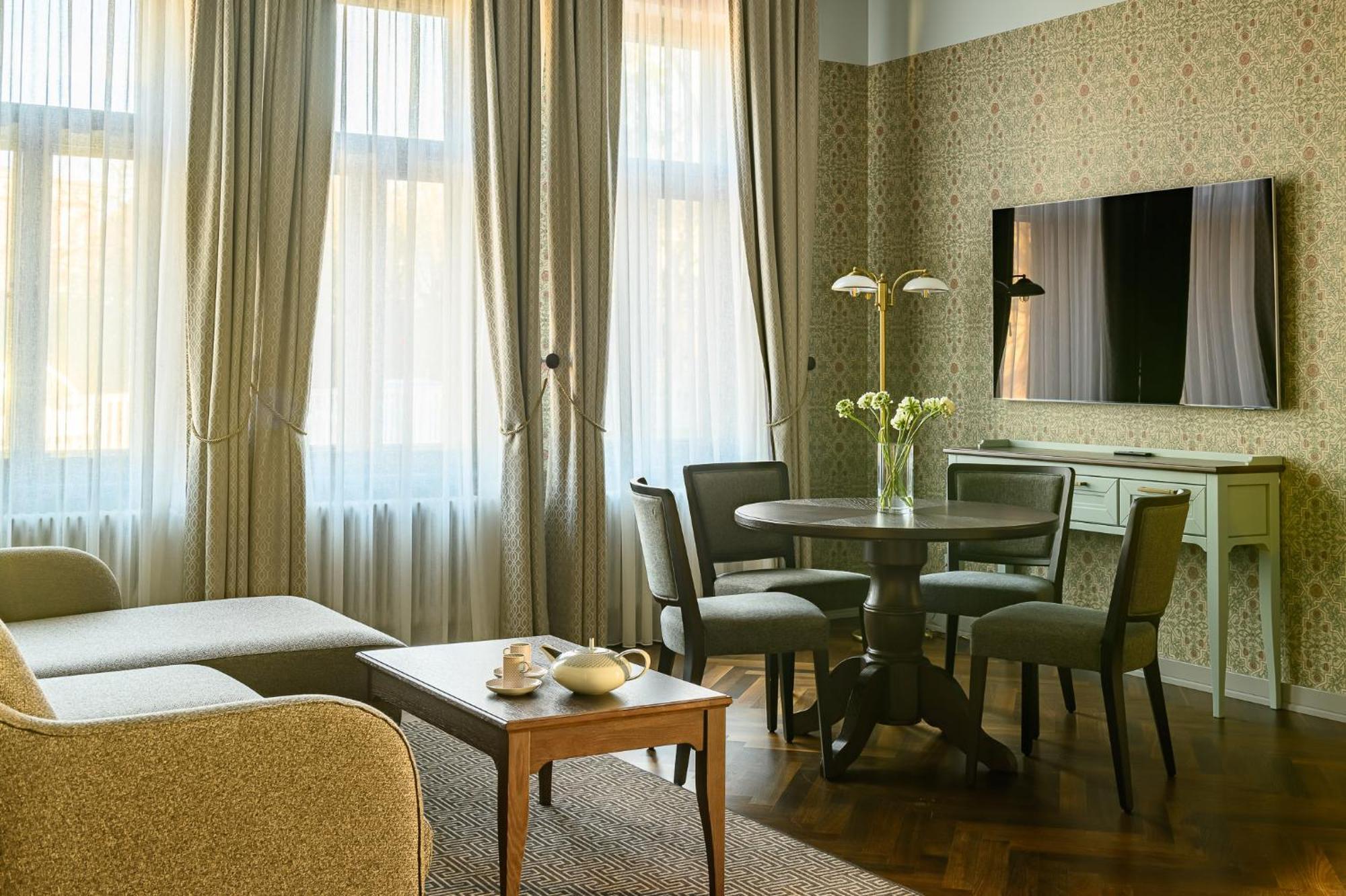 ROZE Peldu Residence Liepāja Extérieur photo