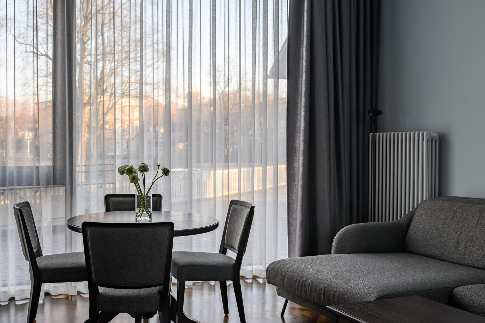 ROZE Peldu Residence Liepāja Extérieur photo