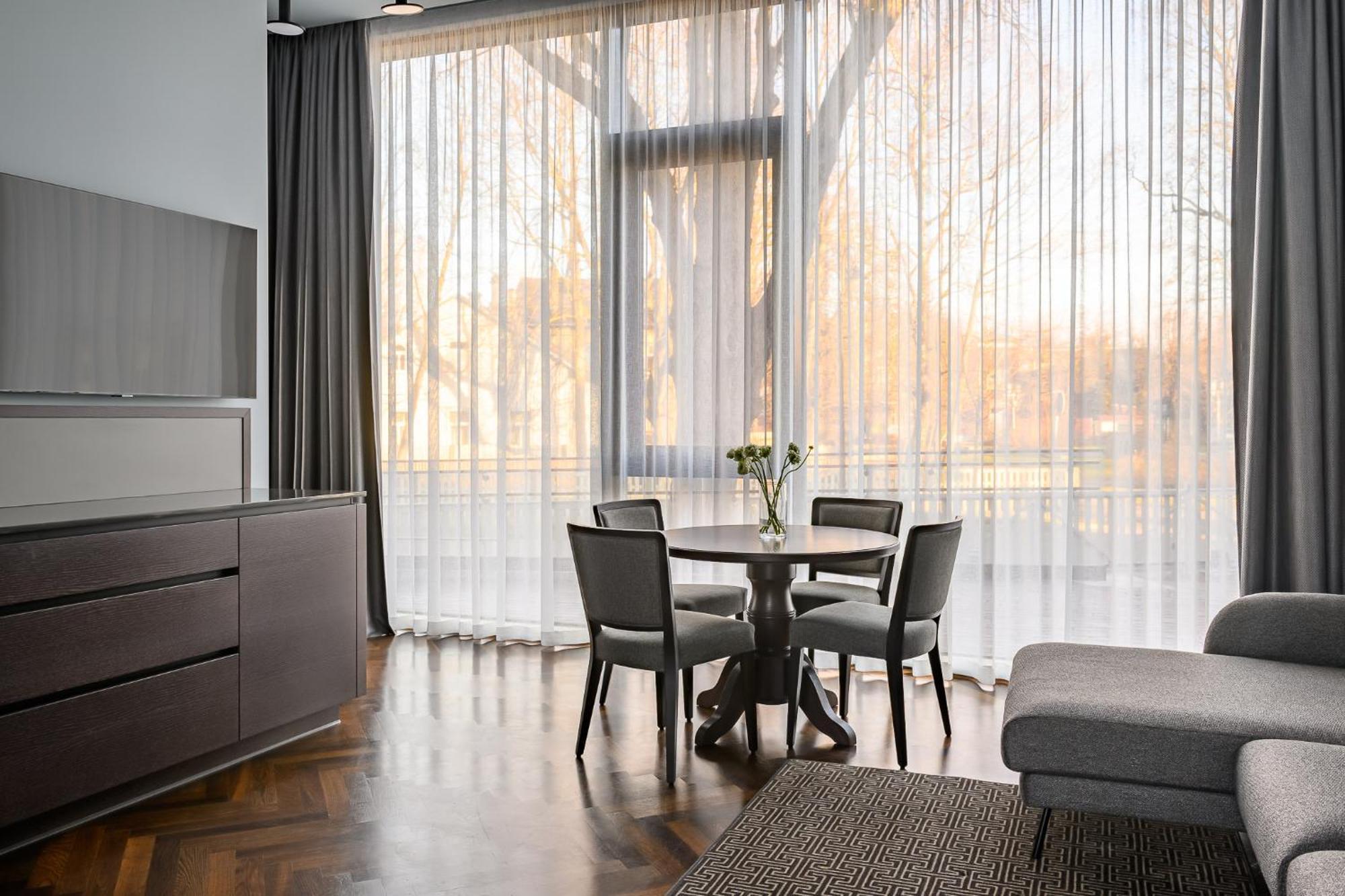 ROZE Peldu Residence Liepāja Extérieur photo